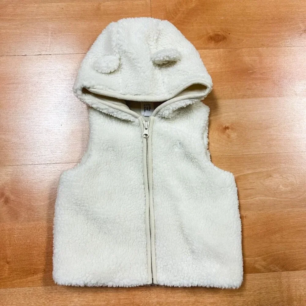 Baby Gap Baby Girl White Sherpa Bear Vest Size 6-12M